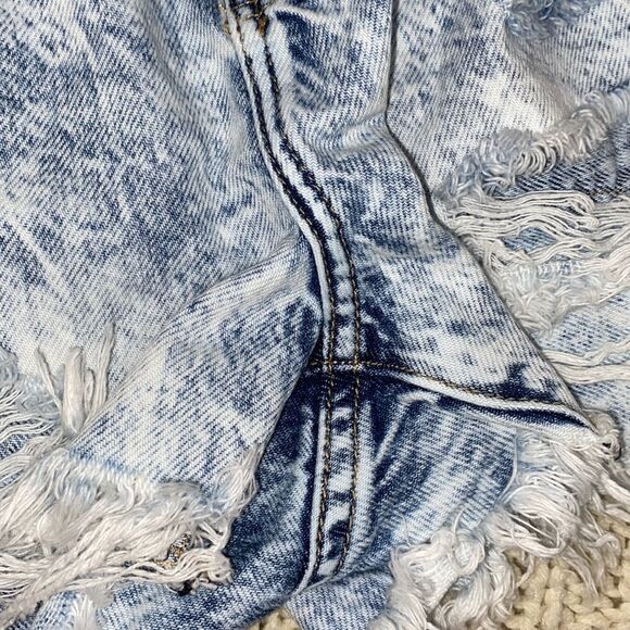 L&M acid washed distressed shorty shorts size large - Picture 11 of 12